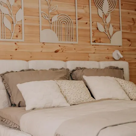 Whitewood Apartment Noszvaj